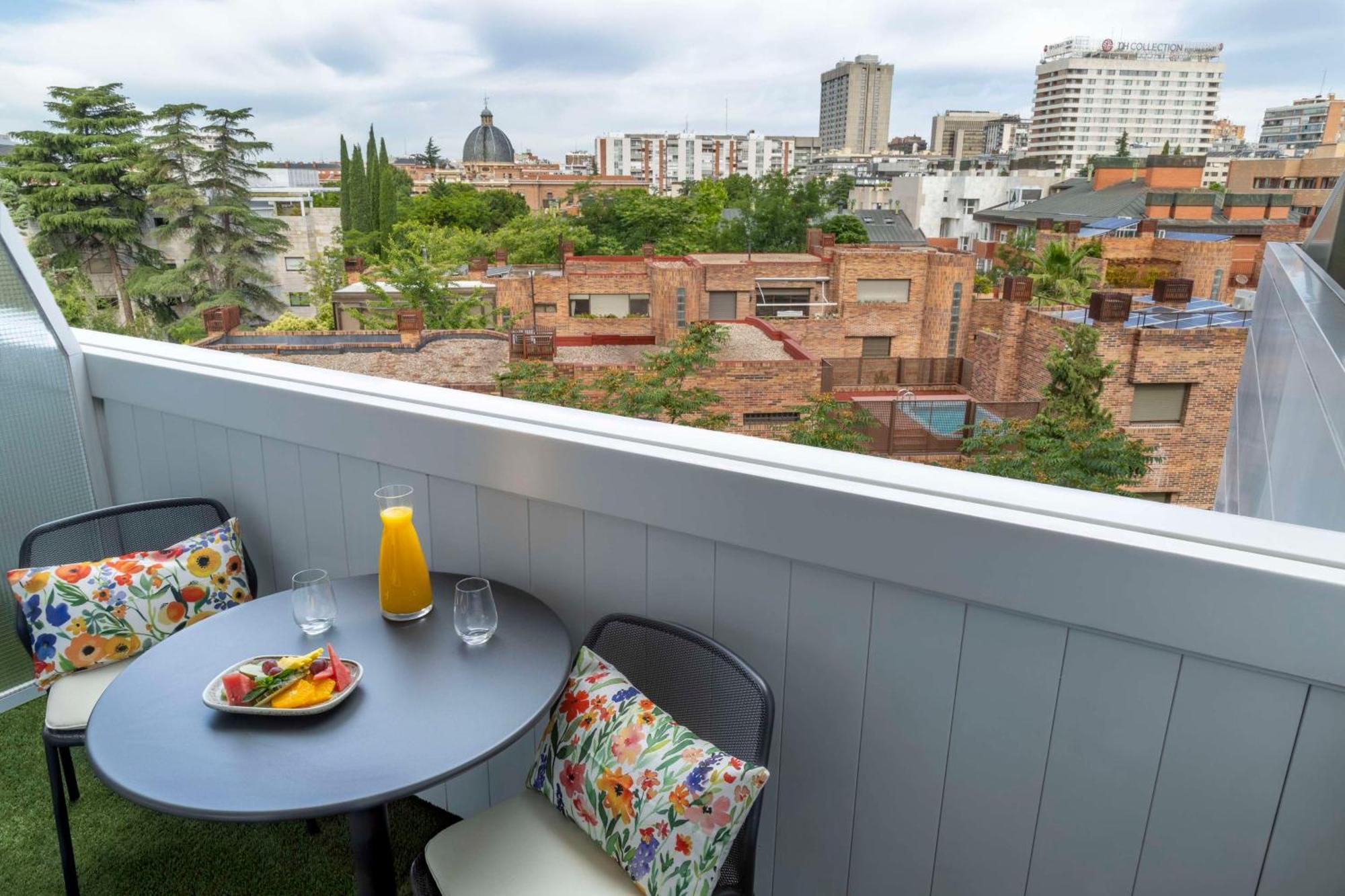 Hotel Nh Paseo De La Habana Madrid Exteriér fotografie