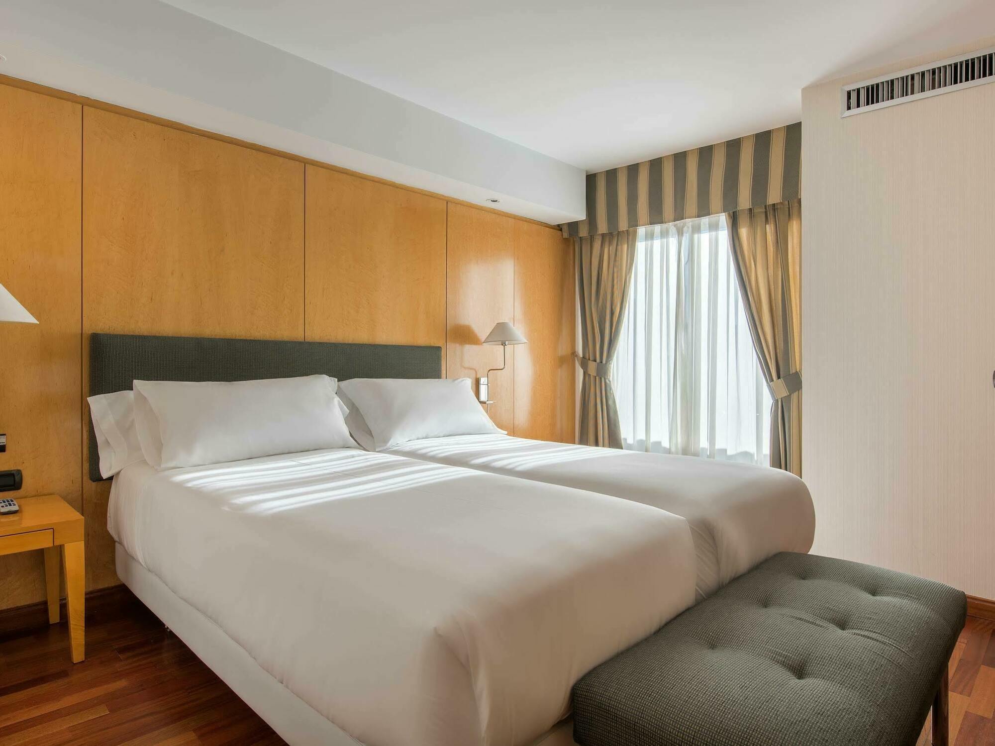 Hotel Nh Paseo De La Habana Madrid Exteriér fotografie